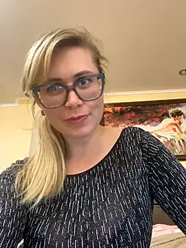 Crystal00Girl online show from September 2025 08:25:01 PM