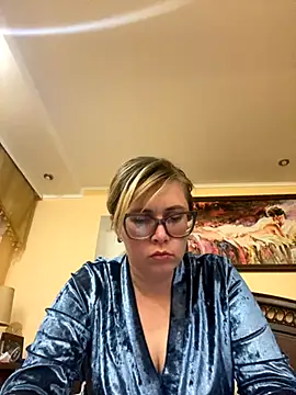 Crystal00Girl online show from October 2025 08:55:01 PM