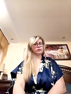 Crystal00Girl online show from October 2025 07:56:02 PM