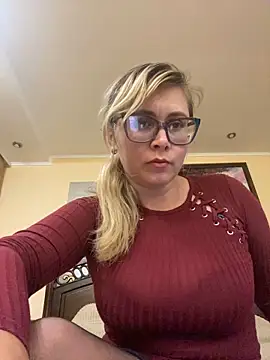 Crystal00Girl online show from October 2025 10:22:02 PM