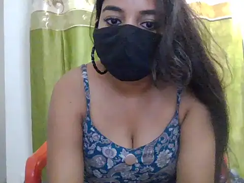 Snapshot of Little_toy_girl chatting on September 2025 09:21:01 AM Little toy girl online show from September 2025 09:21:01 AM