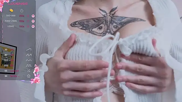 Sonia Jones online show from October 2025 06:30:02 PM