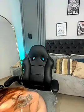 dreamleah  online show from November 2025 04:57:01 AM