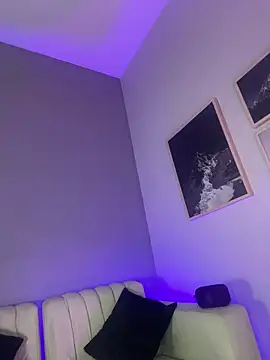 dreamleah  online show from March 2026 02:04:02 AM