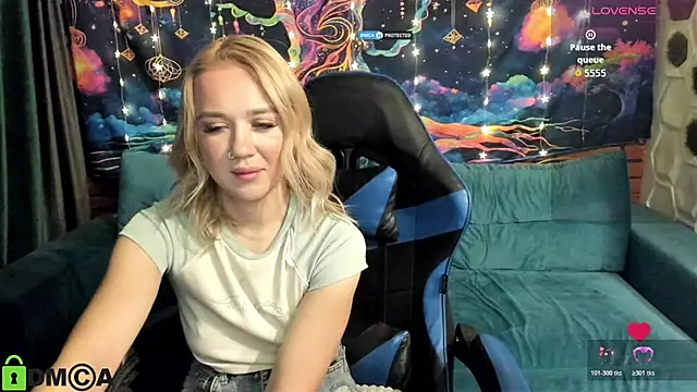 CrystalGirl99 online show from February 2026 08:46:01 AM