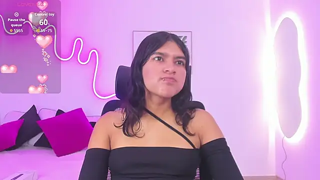 Cherrydollxx online show from October 2025 11:45:01 AM