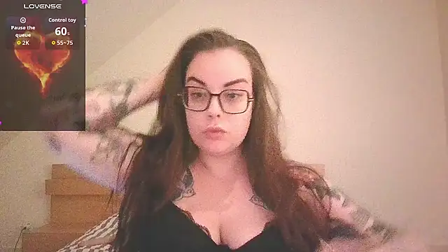 Snapshot of Miss_Lucifer6 chatting on December 2025 07:02:02 PM Miss Lucifer6 online show from December 2025 07:02:02 PM