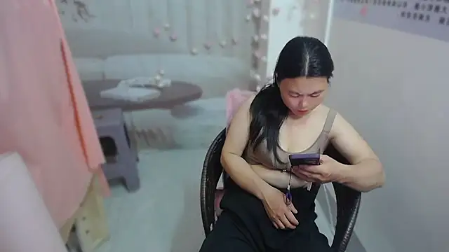 KateCondon online show from April 2026 04:19:01 AM