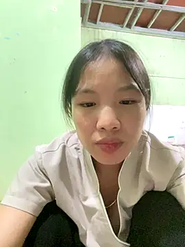 Snapshot of QueenLink chatting on October 2025 04:07:02 PM QueenLink online show from October 2025 04:07:02 PM