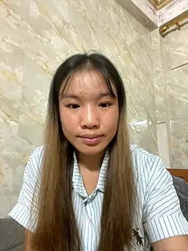 Snapshot of QueenLink chatting on September 2025 05:14:02 PM QueenLink online show from September 2025 05:14:02 PM