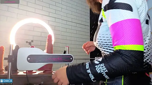 nena cupcake  online show from November 2025 11:11:02 AM