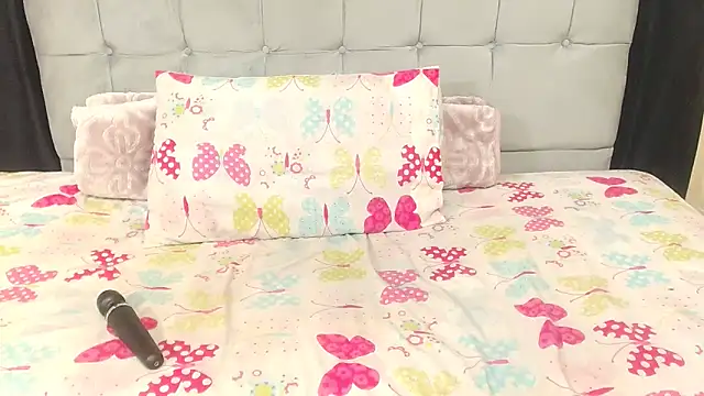 Sexylillybabe001 online show from October 2025 06:09:02 PM