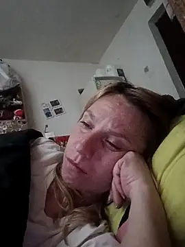 Snapshot of Eybrbrb chatting on March 2026 09:00:02 PM Eybrbrb online show from March 2026 09:00:02 PM