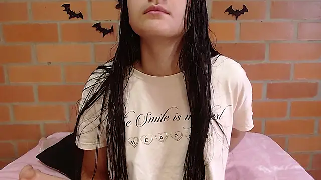 Snapshot of Montserrat_Jay chatting on October 2025 01:54:02 PM Montserrat Jay online show from October 2025 01:54:02 PM