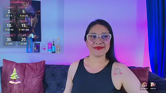 Snapshot of Alana_steel_1 chatting on January 2026 07:32:02 PM Alana steel 1 online show from January 2026 07:32:02 PM