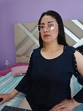 Snapshot of Alana_steel_1 chatting on November 2025 12:09:01 PM Alana steel 1 online show from November 2025 12:09:01 PM