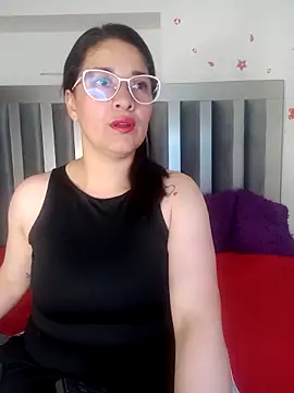 Snapshot of Alana_steel_1 chatting on September 2025 07:36:01 PM Alana steel 1 online show from September 2025 07:36:01 PM