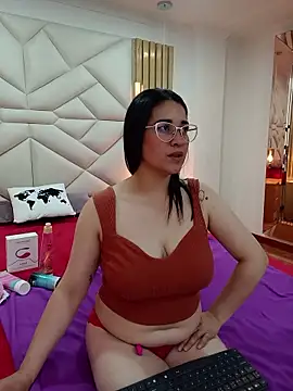 Snapshot of Alana_steel_1 chatting on November 2025 07:46:01 PM Alana steel 1 online show from November 2025 07:46:01 PM