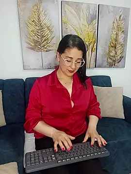 Snapshot of Alana_steel_1 chatting on November 2025 07:36:01 PM Alana steel 1 online show from November 2025 07:36:01 PM