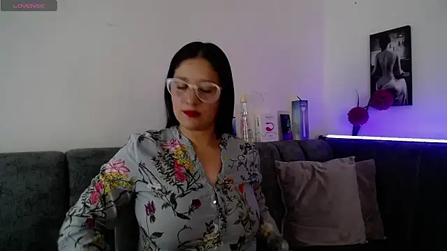 Snapshot of Alana_steel_1 chatting on February 2026 07:27:01 PM Alana steel 1 online show from February 2026 07:27:01 PM