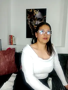 Snapshot of Alana_steel_1 chatting on September 2025 07:31:01 PM Alana steel 1 online show from September 2025 07:31:01 PM