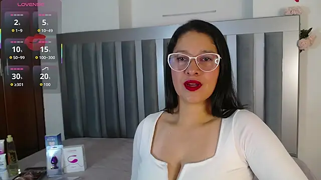 Alana steel 1 online show from April 2026 12:01:01 PM