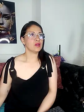 Snapshot of Alana_steel_1 chatting on September 2025 07:42:01 PM Alana steel 1 online show from September 2025 07:42:01 PM