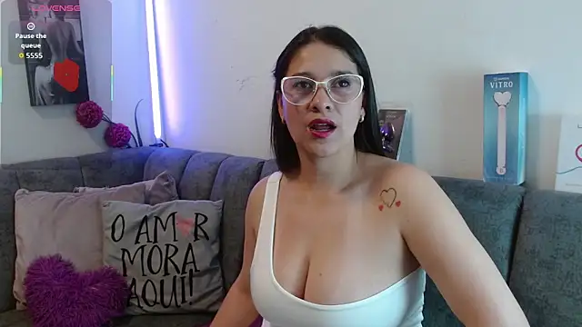 Alana steel 1 online show from April 2026 07:32:01 PM