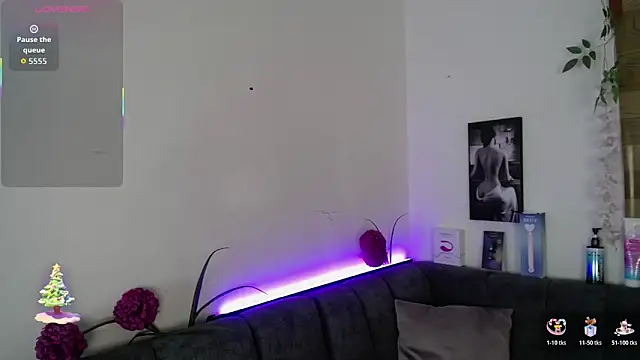 Snapshot of Alana_steel_1 chatting on February 2026 07:43:01 PM Alana steel 1 online show from February 2026 07:43:01 PM