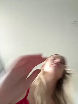 Snapshot of Chloemillerrxx chatting on September 2025 01:07:02 PM Chloemillerrxx online show from September 2025 01:07:02 PM