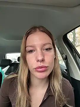 Chloemillerrxx online show from November 2025 12:49:02 PM