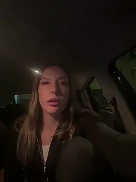 Chloemillerrxx online show from December 2025 04:50:01 PM