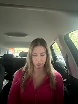 Chloemillerrxx online show from November 2025 01:33:01 PM