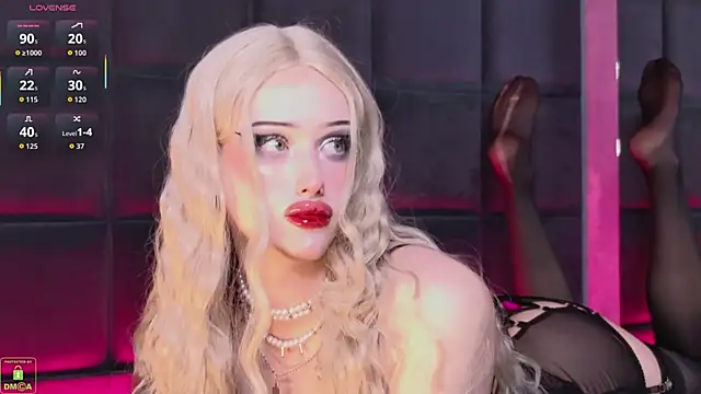 RoxyKyper online show from December 2025 03:36:02 PM