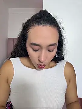 alehia cute online show from April 2026 11:50:02 PM