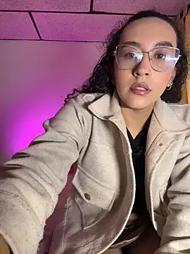 alehia cute online show from July 2026 12:33:01 PM