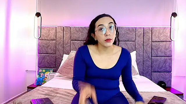 alehia cute online show from December 2025 01:39:01 PM