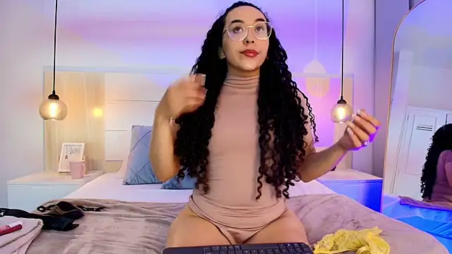 alehia cute online show from November 2025 10:35:01 PM