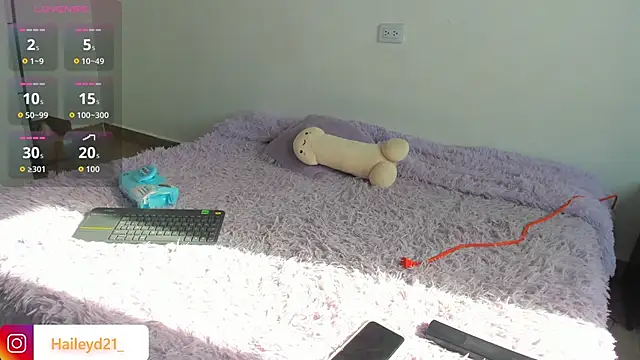 HaileyDuke online show from December 2025 01:21:01 PM