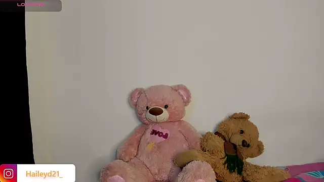 HaileyDuke online show from March 2026 12:21:01 AM