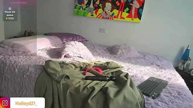 HaileyDuke online show from November 2025 12:42:01 PM