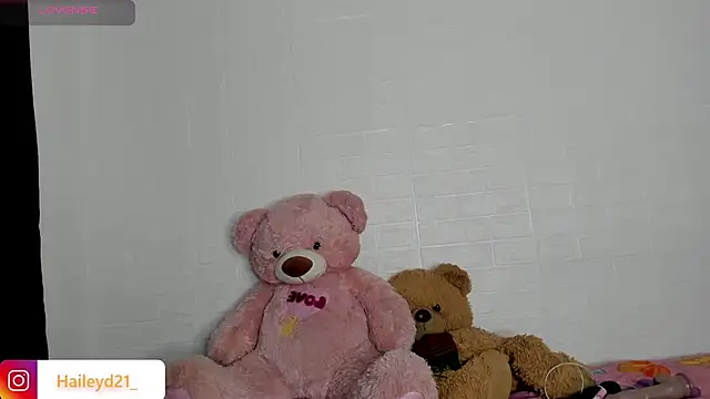 HaileyDuke online show from April 2026 12:36:02 AM