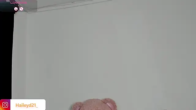 HaileyDuke online show from February 2026 12:40:01 AM