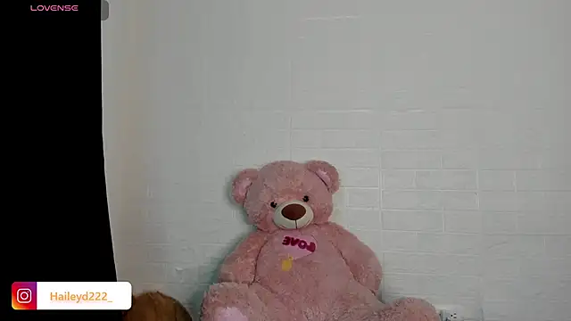 HaileyDuke online show from May 2026 12:53:01 AM