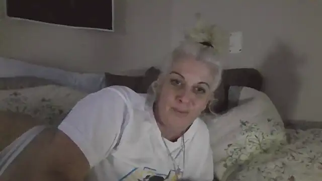 StacysMomXOXO online show from January 2026 05:47:01 AM