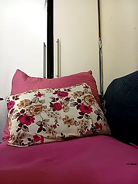 PRETTYJANE36 online show from October 2025 07:48:01 PM