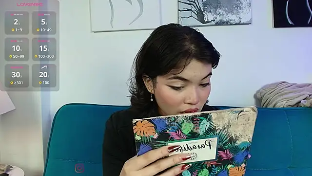 Zoe wang online show from November 2025 01:34:02 PM