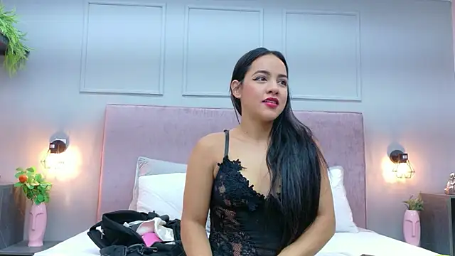 Camila Hill  online show from January 2026 01:16:02 PM