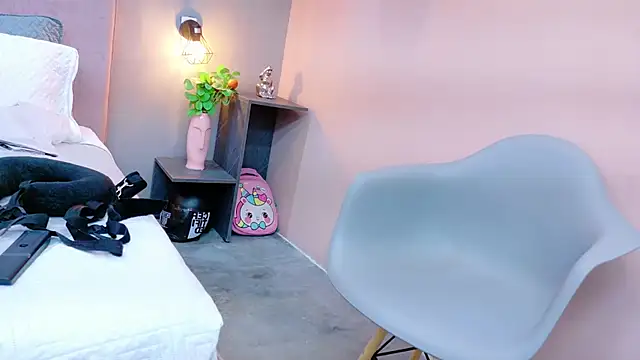 Snapshot of Camila_Hill_ chatting on October 2025 03:52:01 PM Camila Hill online show from October 2025 03:52:01 PM