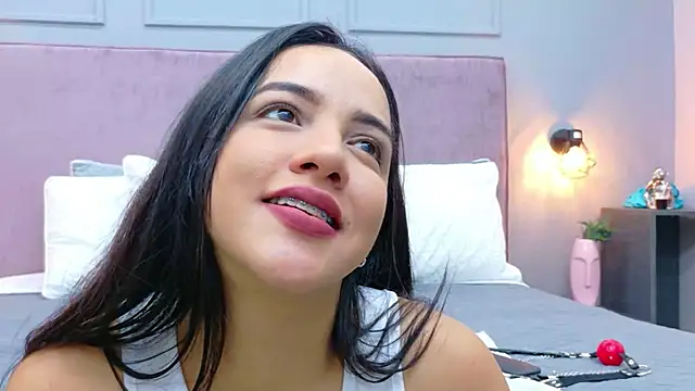 Snapshot of Camila_Hill_ chatting on December 2025 01:06:01 PM Camila Hill online show from December 2025 01:06:01 PM